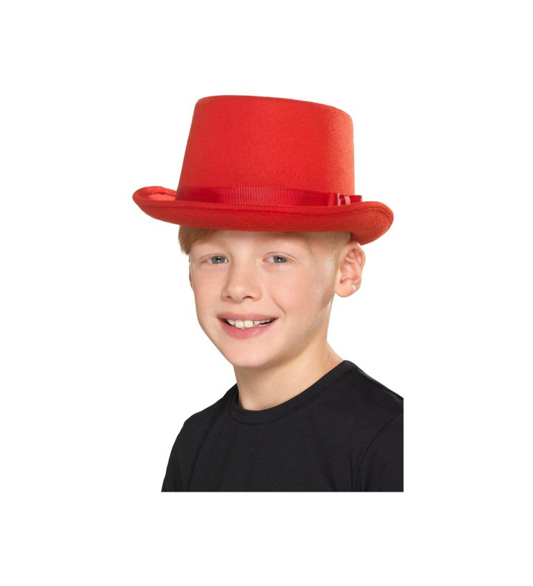 Červený dětský klobouk